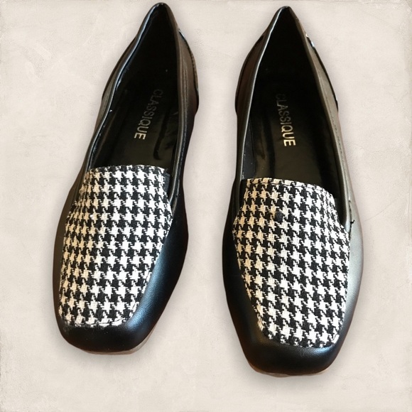 Classique loafers, size 6W - Picture 6 of 6